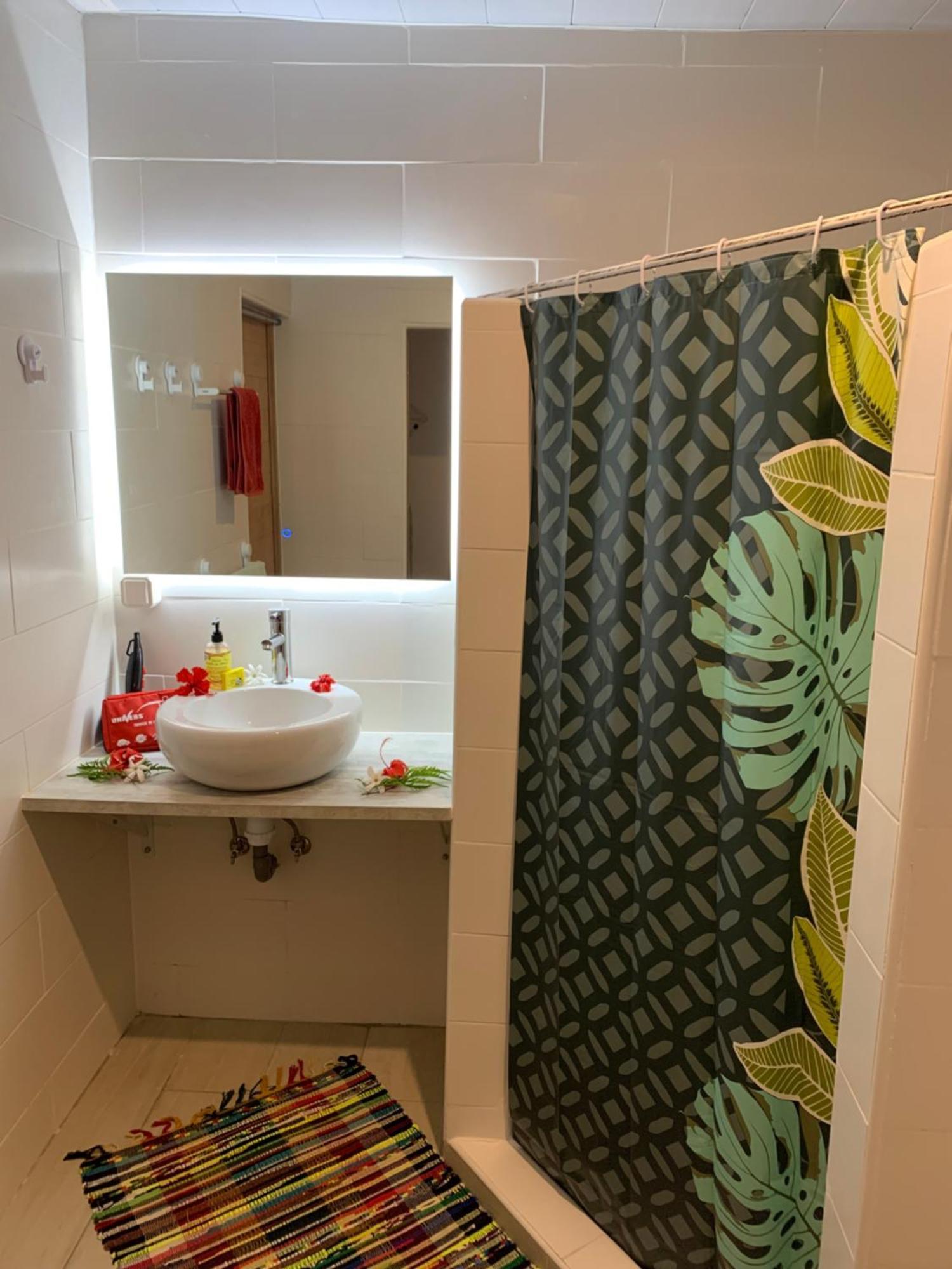 A Tomo Mai Homestay, Close To Airport, Private Bathroom Free Parking And Wifi With High Connection And Breakfast Optional Faaa Kültér fotó
