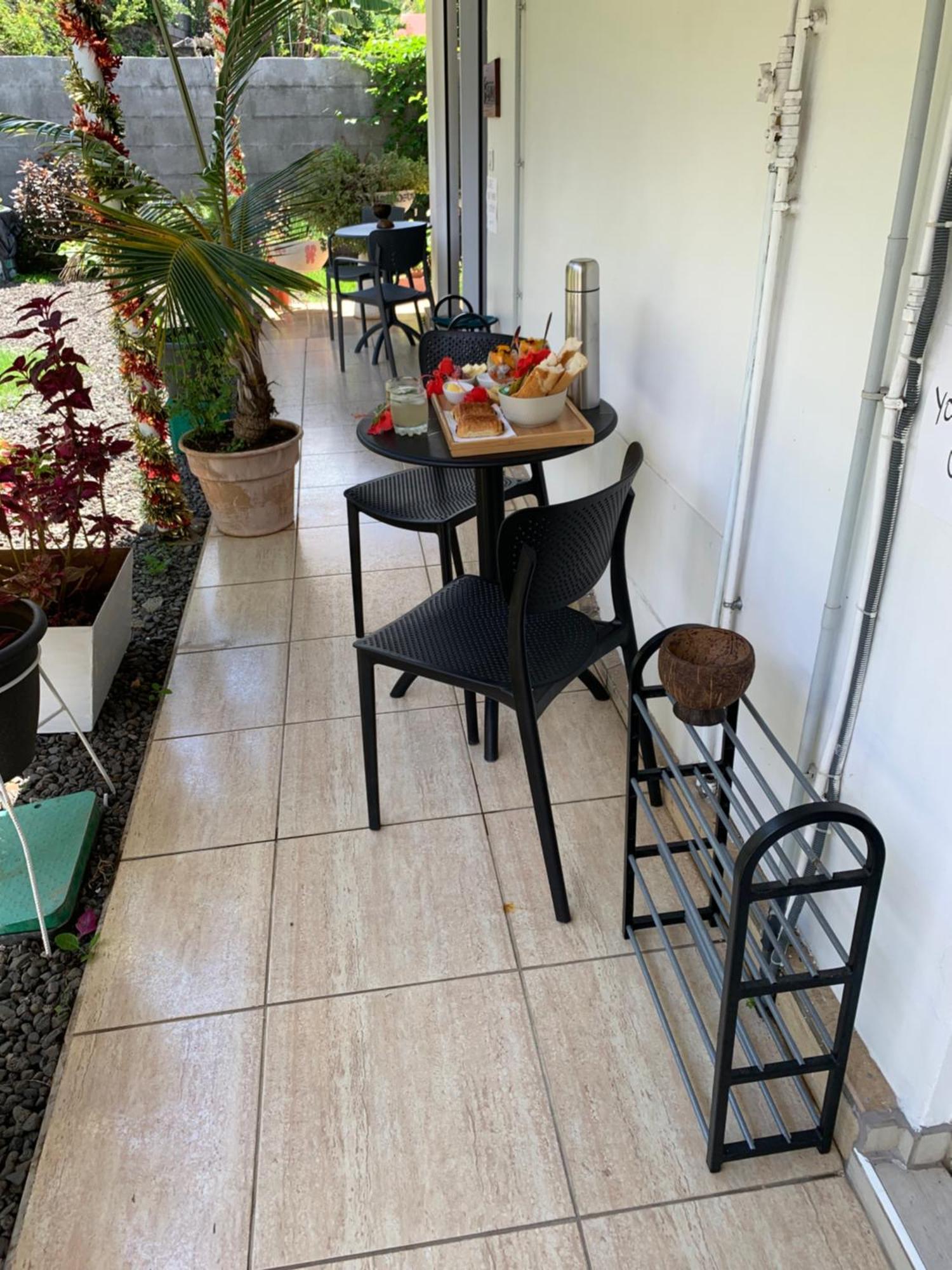 A Tomo Mai Homestay, Close To Airport, Private Bathroom Free Parking And Wifi With High Connection And Breakfast Optional Faaa Kültér fotó