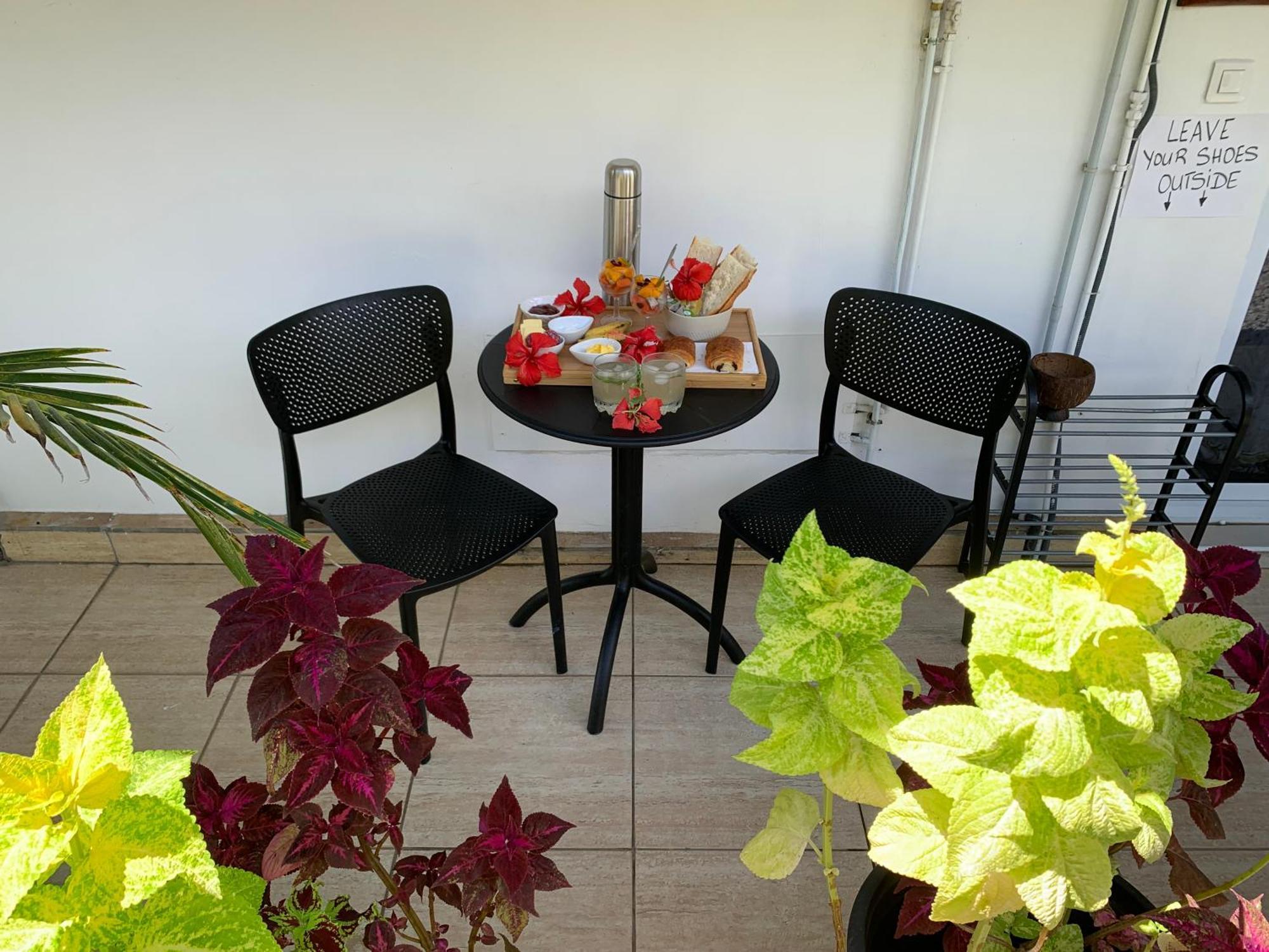 A Tomo Mai Homestay, Close To Airport, Private Bathroom Free Parking And Wifi With High Connection And Breakfast Optional Faaa Kültér fotó