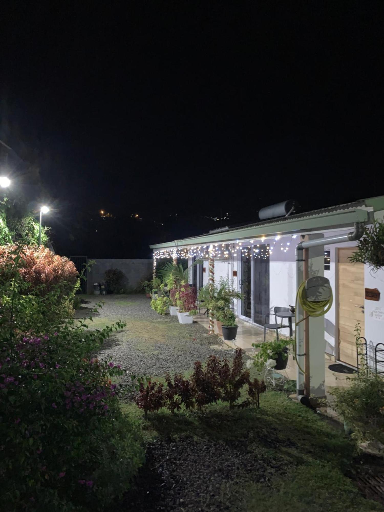 A Tomo Mai Homestay, Close To Airport, Private Bathroom Free Parking And Wifi With High Connection And Breakfast Optional Faaa Kültér fotó